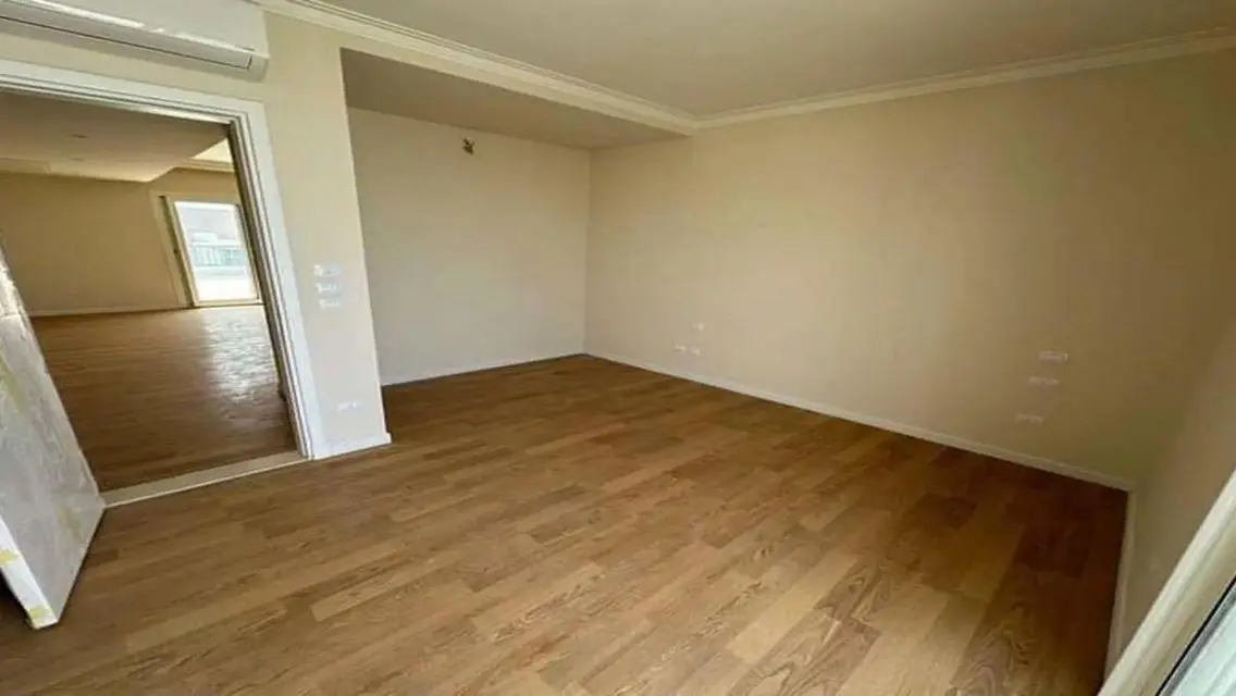 Luxury Apartment in Pyramids Hills