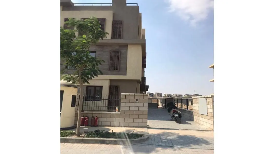 Luxury Villa for Sale with Lake View