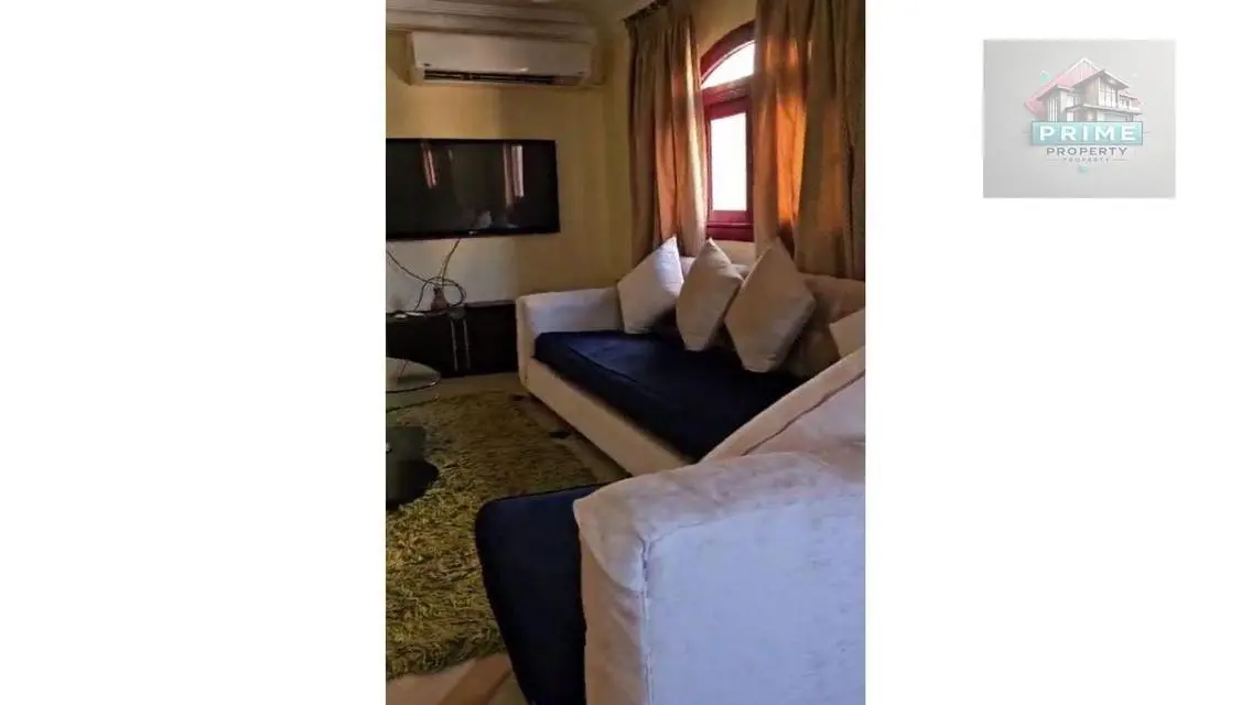 Luxury Apartment with 6 Bedrooms and 3 Bathrooms