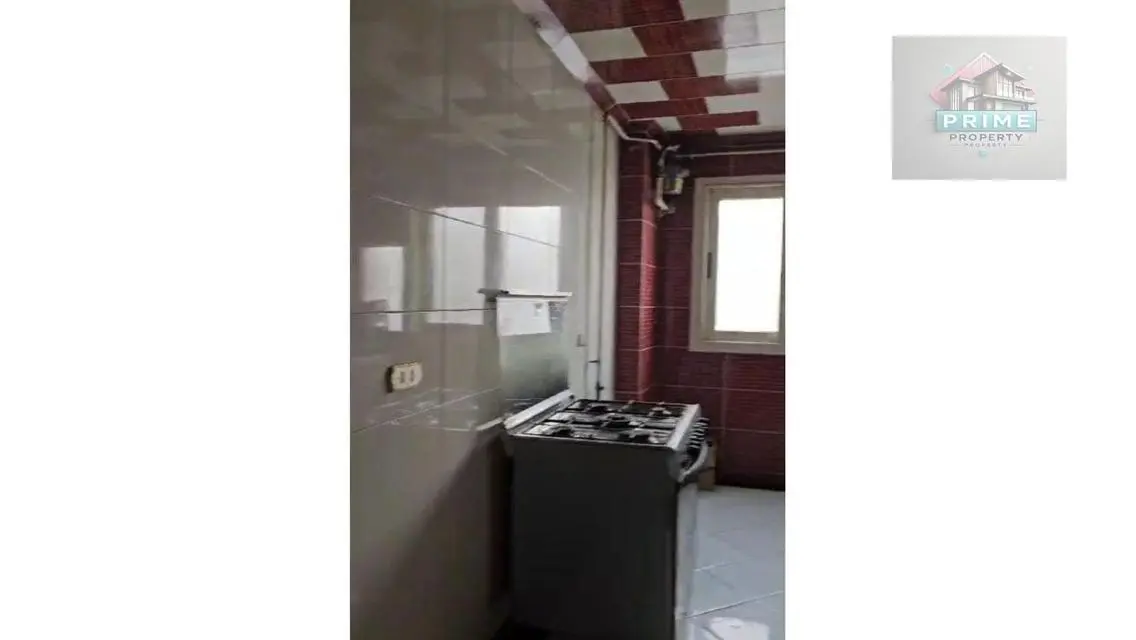 Luxury Apartment with 6 Bedrooms and 3 Bathrooms