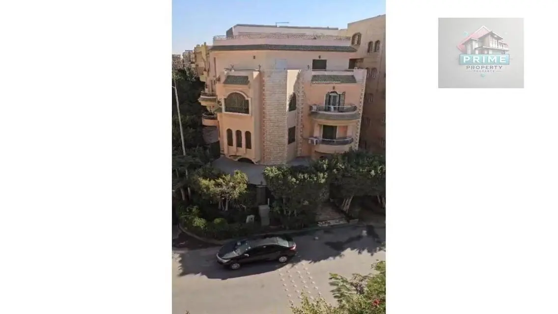 Luxury Apartment with 6 Bedrooms and 3 Bathrooms