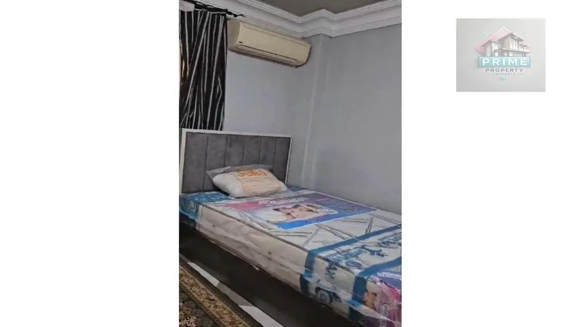 Luxury Apartment with 6 Bedrooms and 3 Bathrooms