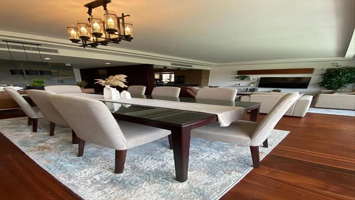 Luxury Villa for Sale with Shared Pool in the Heart of the City