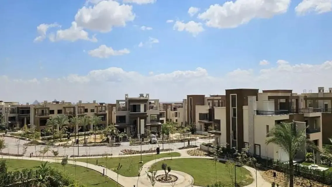 شقة حديثة للإيجار بمساحة واسعة