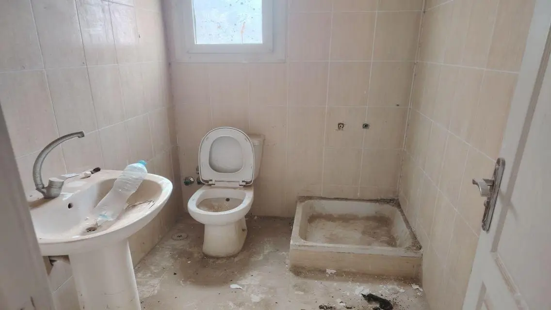 Luxury Apartment with Private Garden and Covered Parking