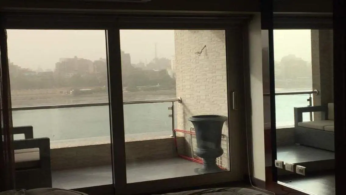 Luxury Apartment Overlooking Lakes and Main Attractions