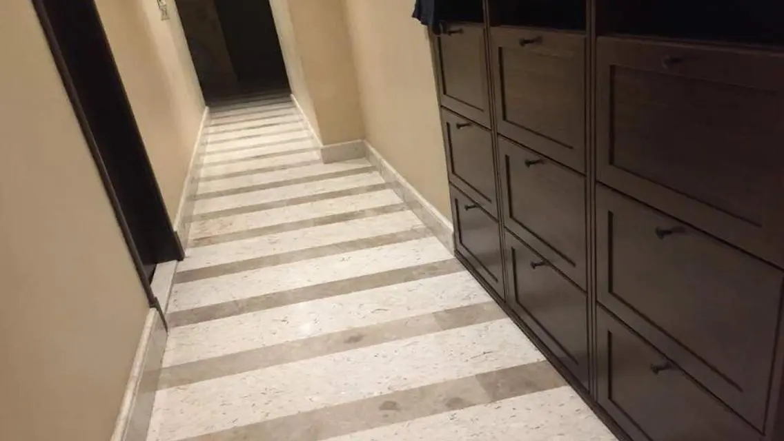 Luxury Apartment Overlooking Lakes and Main Attractions
