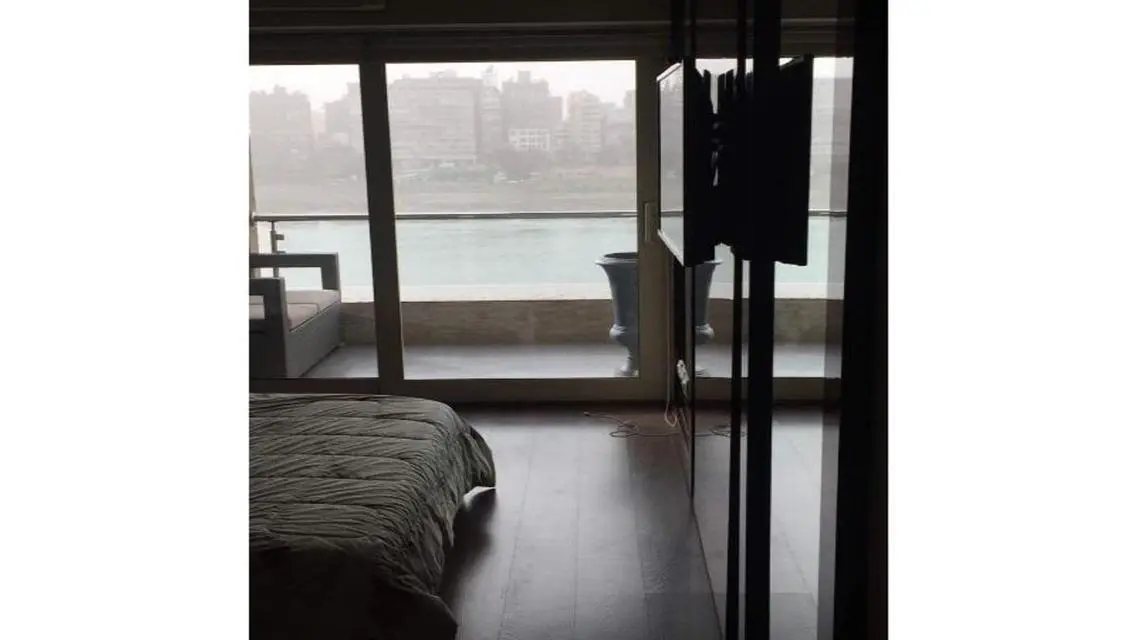 Luxury Apartment Overlooking Lakes and Main Attractions