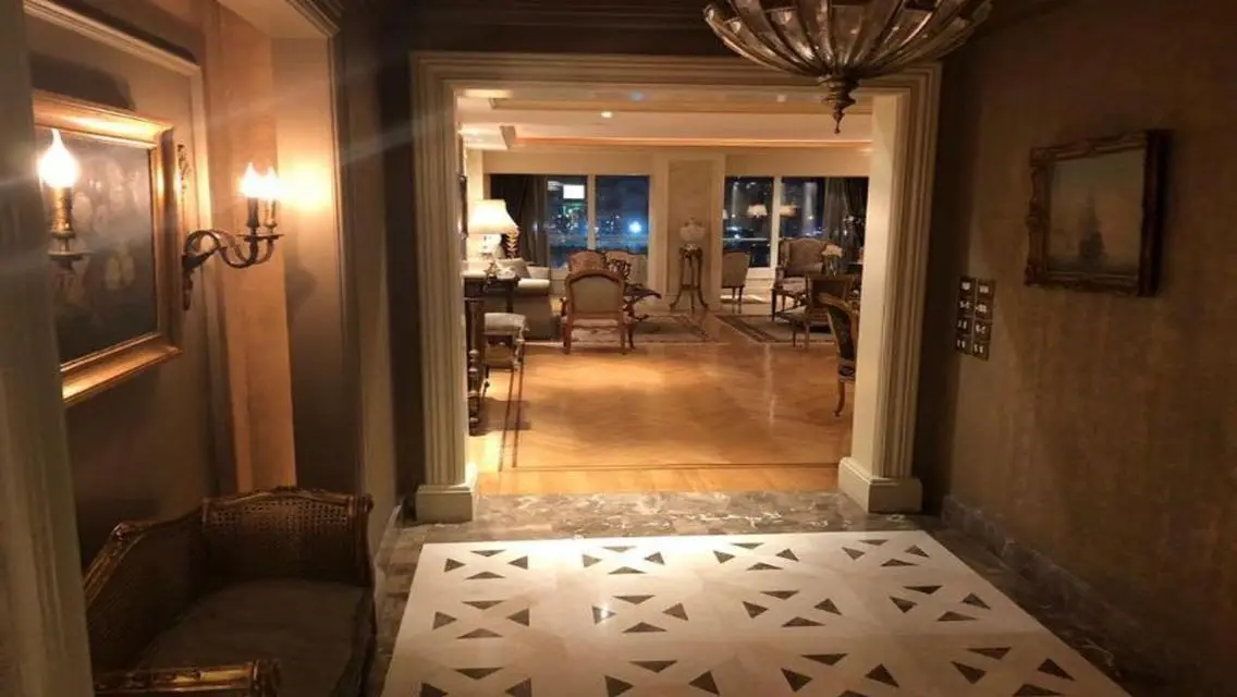 Luxury Apartment Overlooking Lakes and Main Attractions