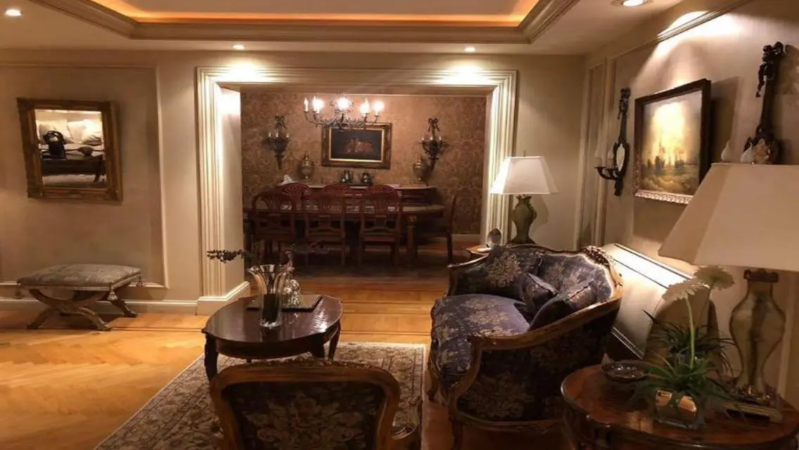 Luxury Apartment Overlooking Lakes and Main Attractions