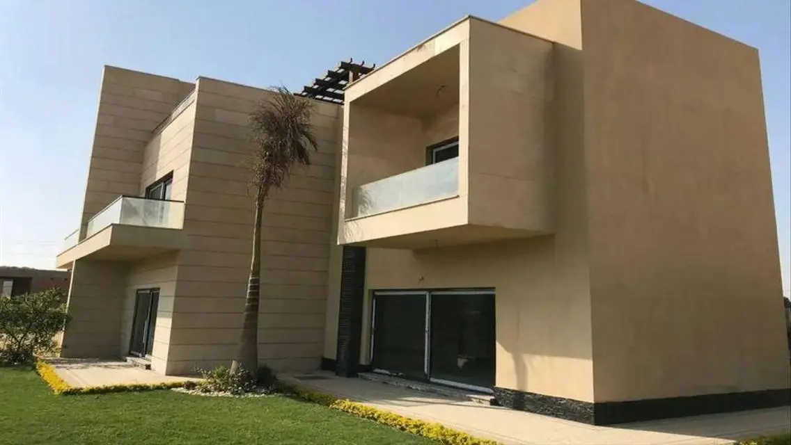 شقة فاخرة بمساحة واسعة وإطلالة ساحرة