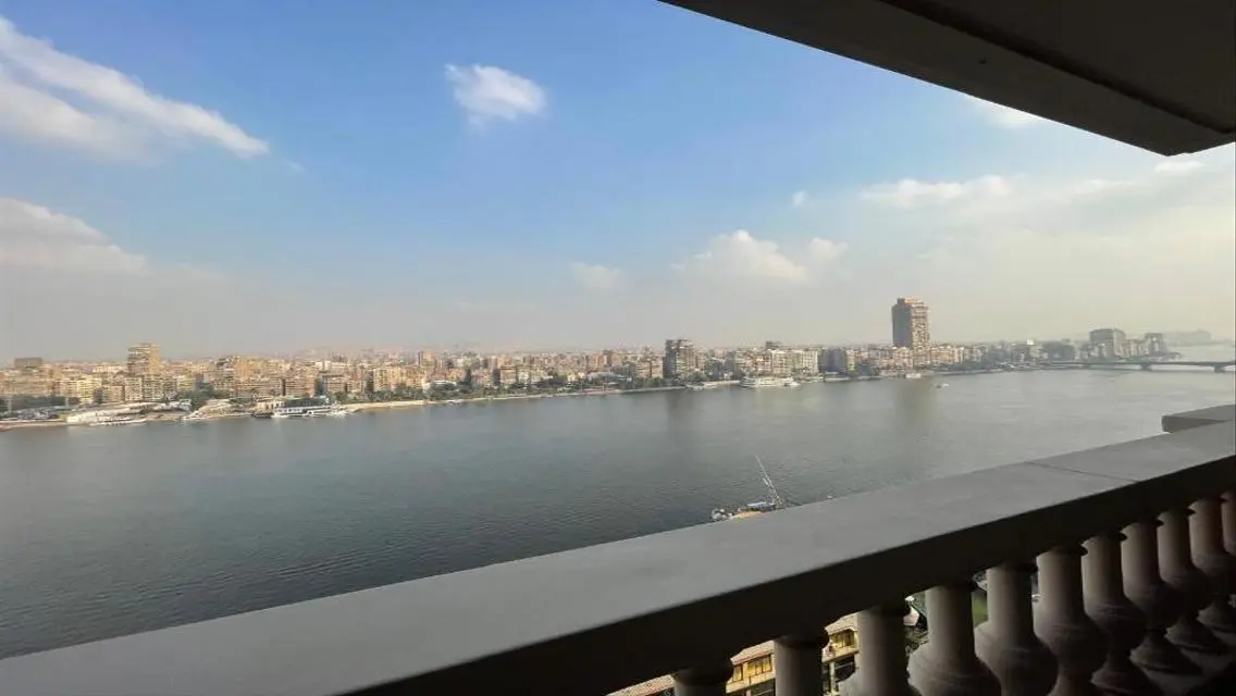 فيلا فاخرة للبيع بمساحة كبيرة