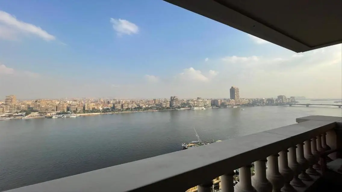 فيلا فاخرة للبيع بمساحة كبيرة