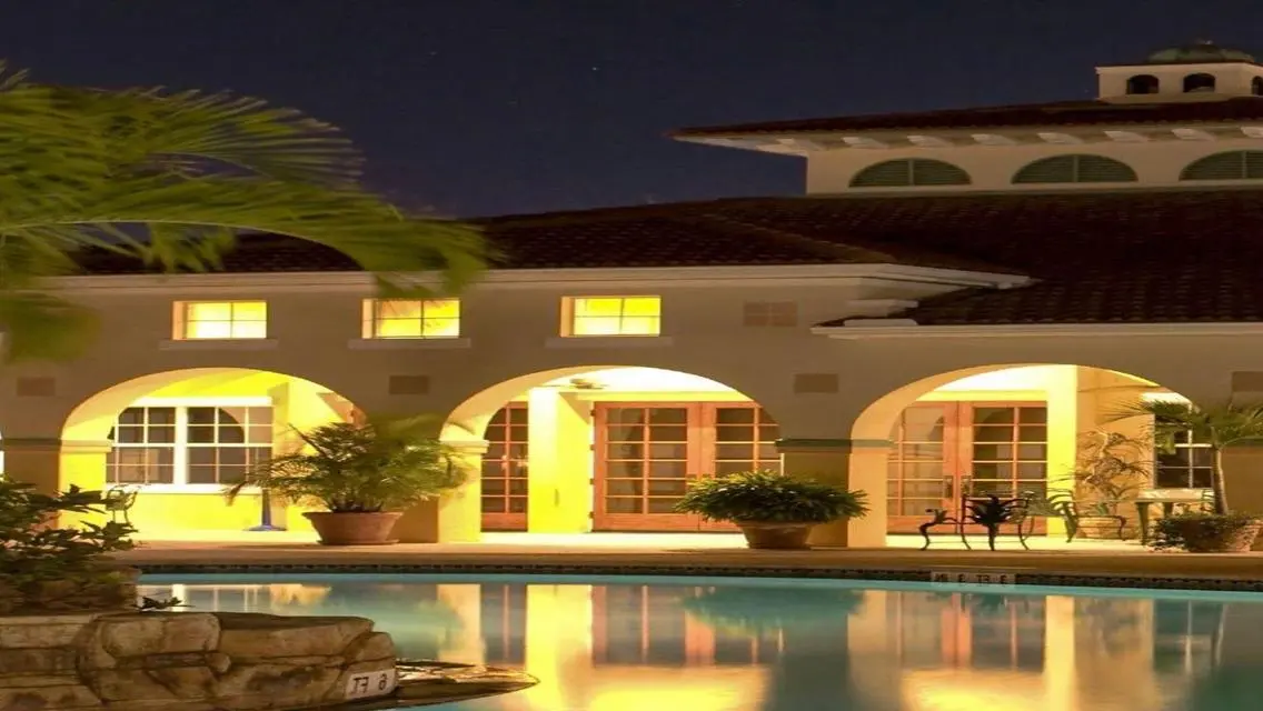 Luxury Villa with 4 Bedrooms in a Prime Location