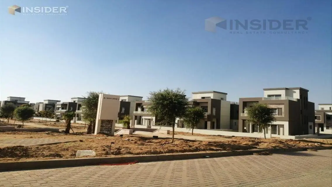 Luxury Villa with Private Garden and Stunning Views for Sale