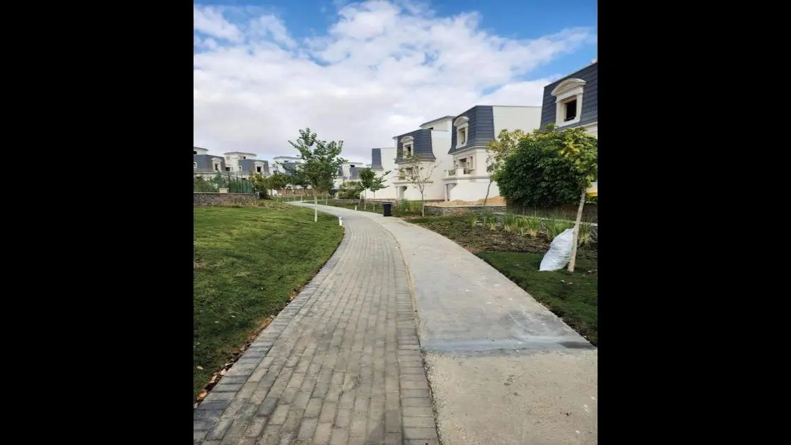 فيلا فاخرة بمساحة واسعة للبيع
