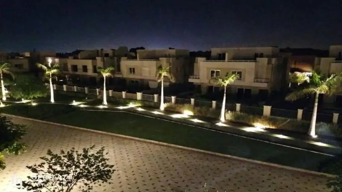 شقة فاخرة للبيع مع إطلالة ساحرة