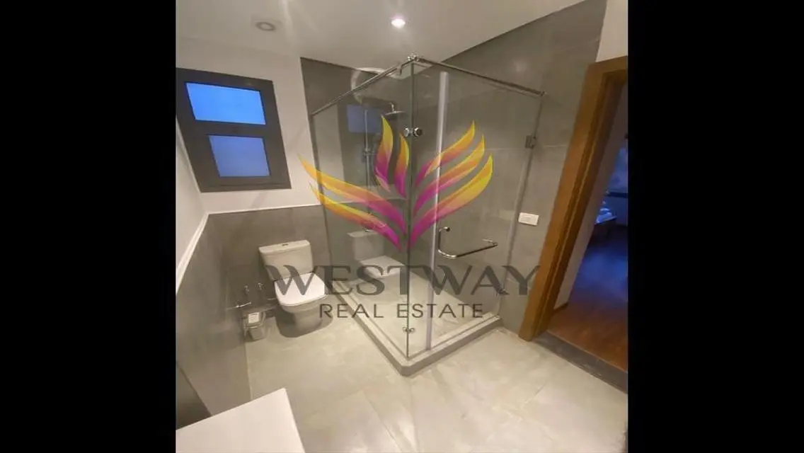 شقة فاخرة مع حديقة خاصة