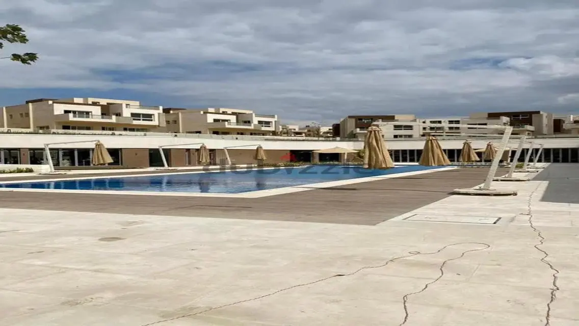 Luxurious Villa with Pool and Private Garden in Eslanka