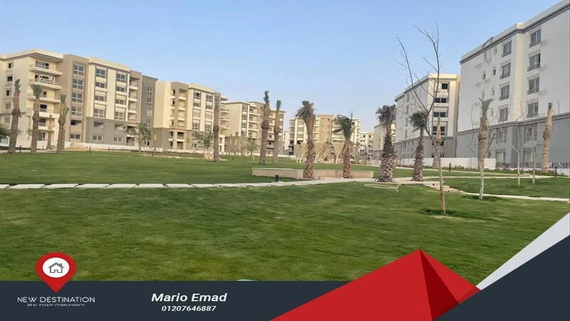 فيلا فاخرة للبيع في موقع مميز