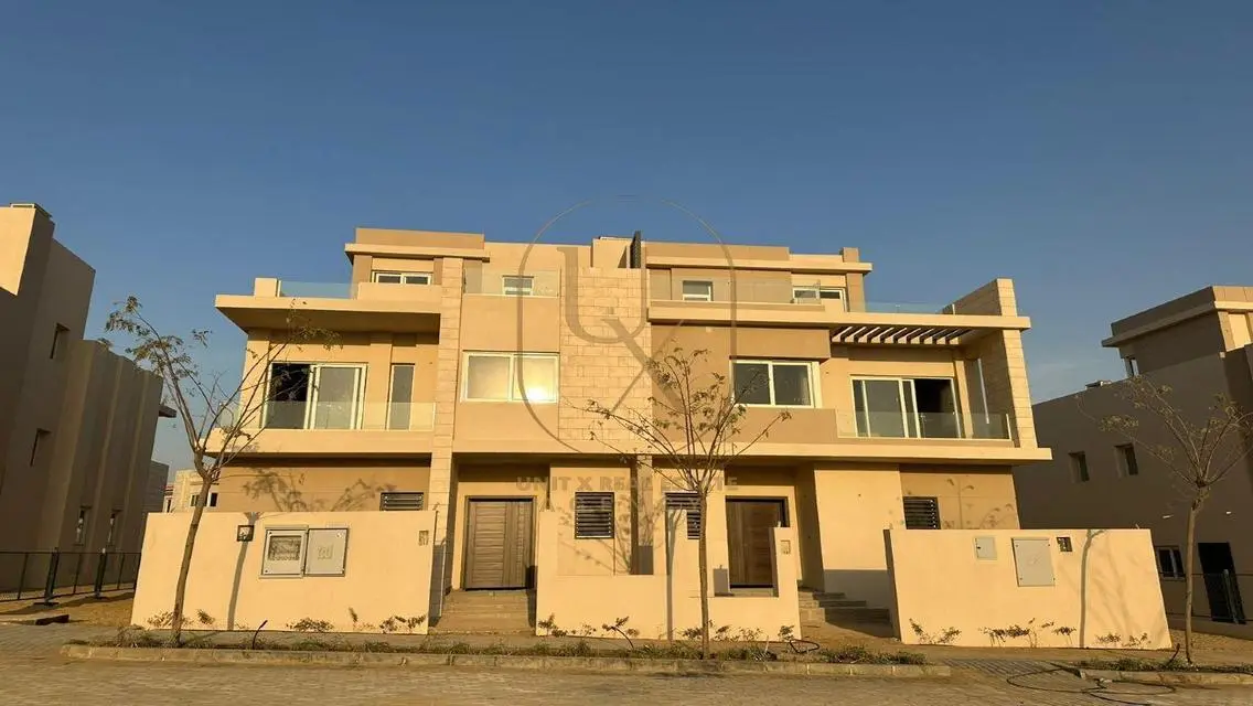 Luxury Villa in Tawny Compound - 250 sqm