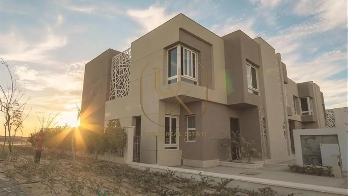 Luxury Villa for Sale in Prime Location with Private Pool and Garden