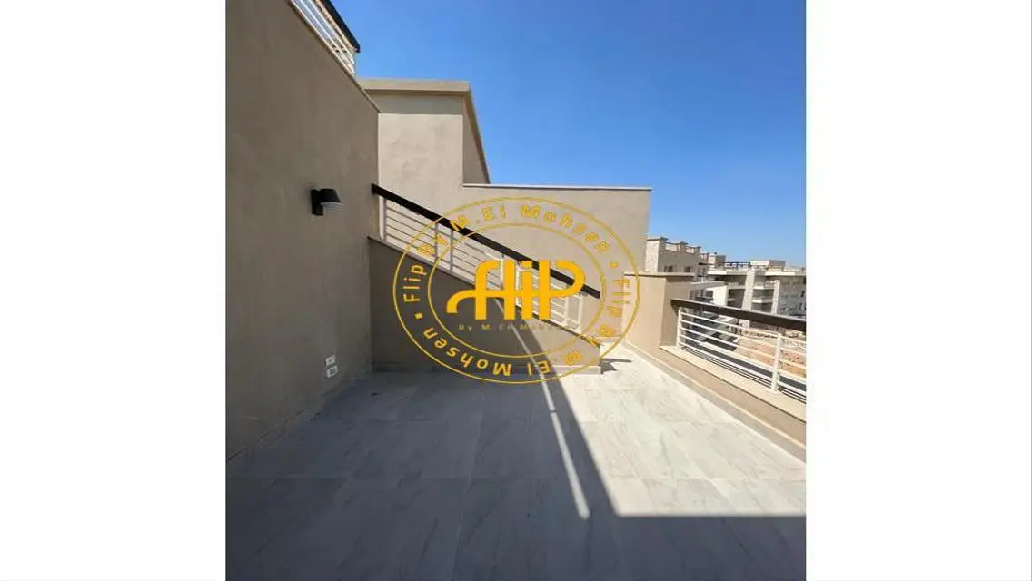 Exclusive Penthouse For Sale in Amberville - 237 sqm