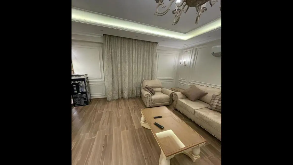 فيلا فاخرة للبيع بمساحة واسعة