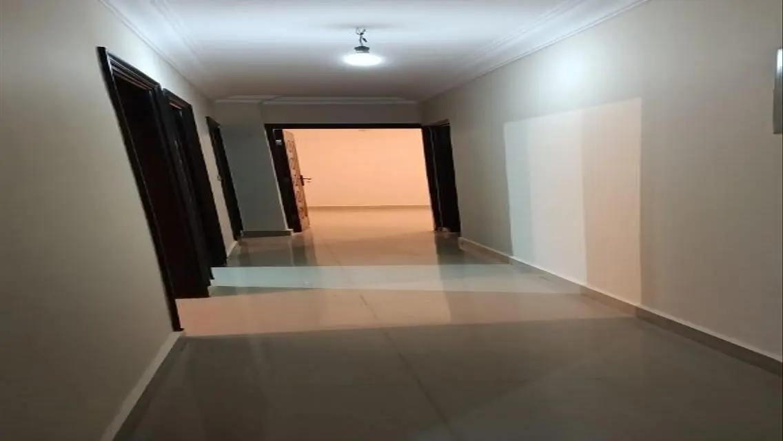 شقة رائعة بمسبح خاص وإطلالة مميزة