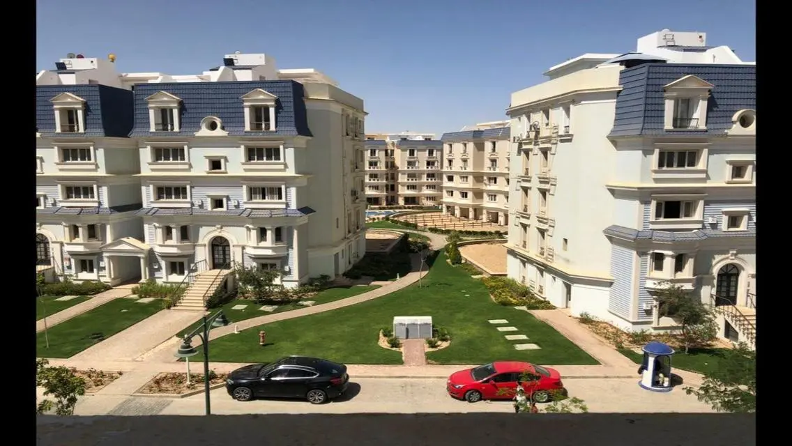 شقة فاخرة 4 غرف نوم في منطقة متميزة