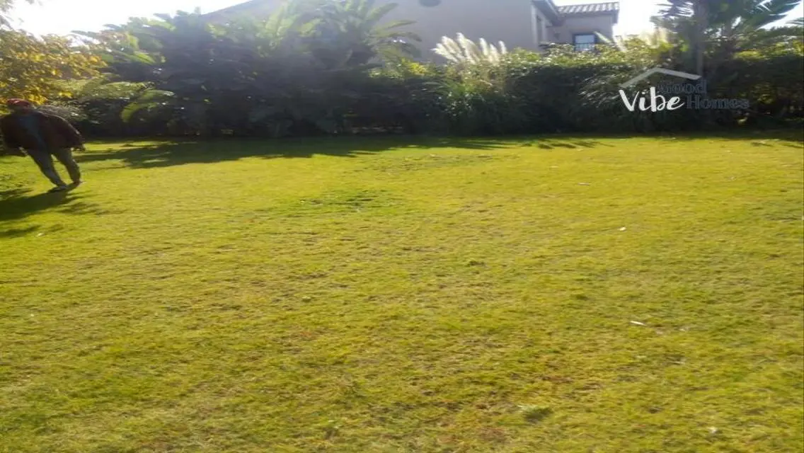 Luxury Villa with Green Spaces and Amenities