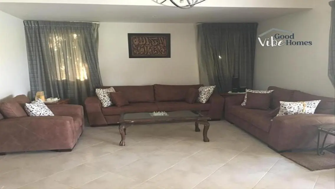 Luxury Villa with Green Spaces and Amenities