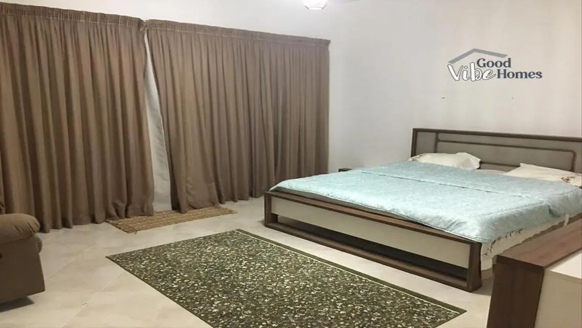 Luxury Villa with Green Spaces and Amenities