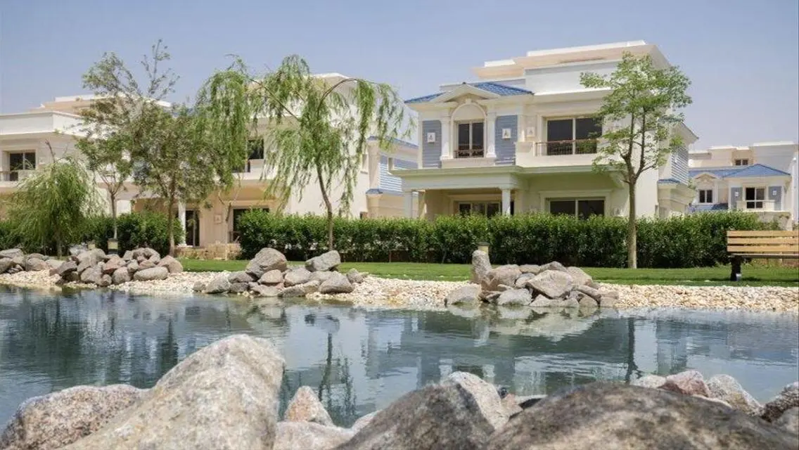 Mountain-view Stand-Alone Home with 760 sqm