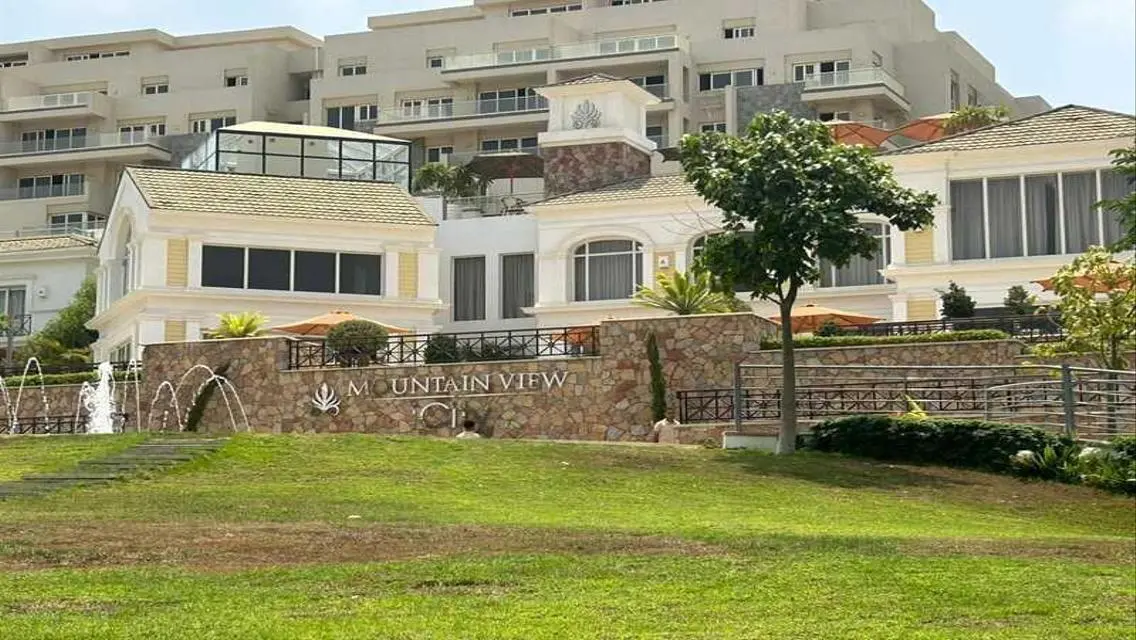 Mountain-view Stand-Alone Home with 760 sqm
