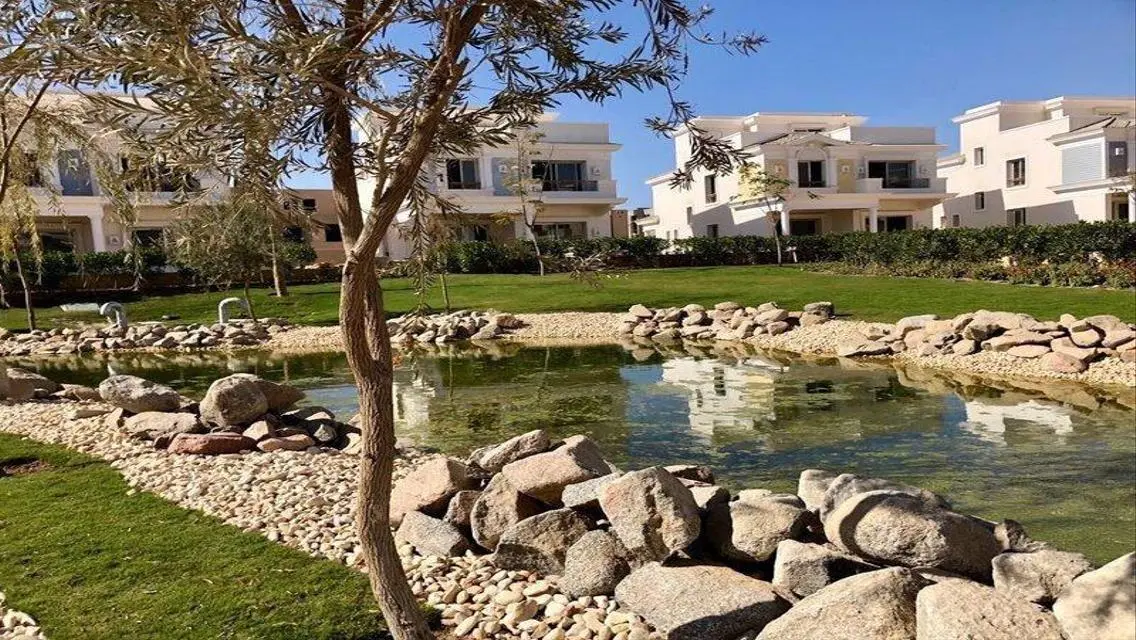 Mountain-view Stand-Alone Home with 760 sqm