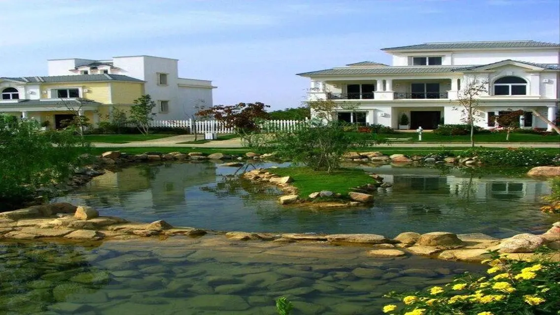 Mountain-view Stand-Alone Home with 760 sqm