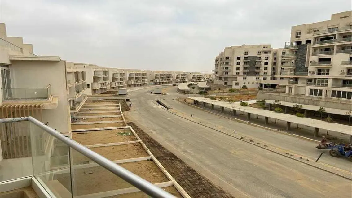 شقة فاخرة في اماكن مميزة بمساحة كبيرة