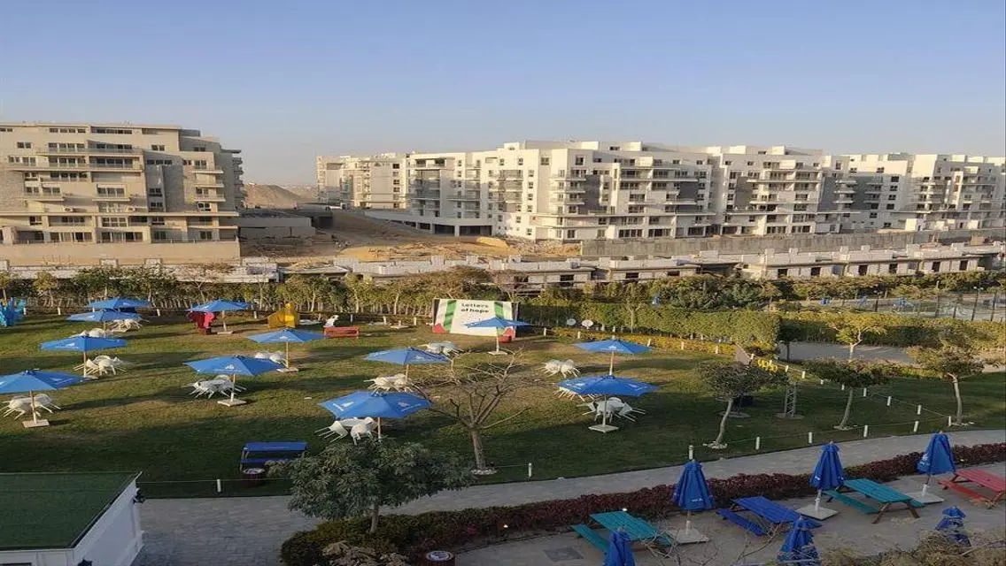 Luxurious Apartment in AUC with Private Garden and Pool