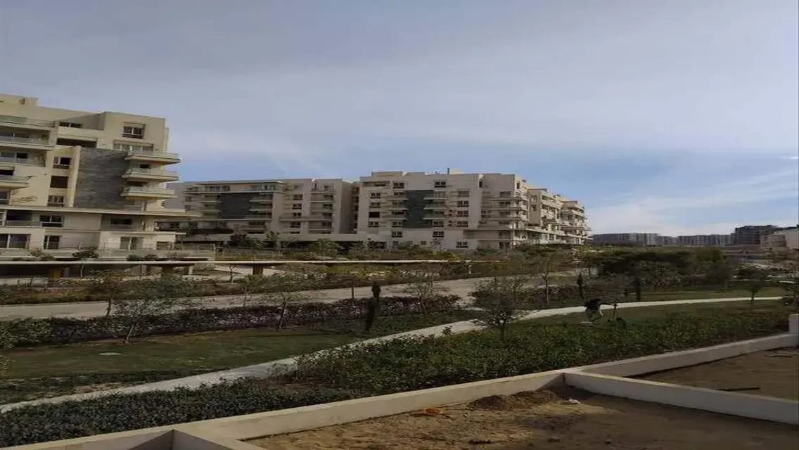 Luxurious Apartment in AUC with Private Garden and Pool