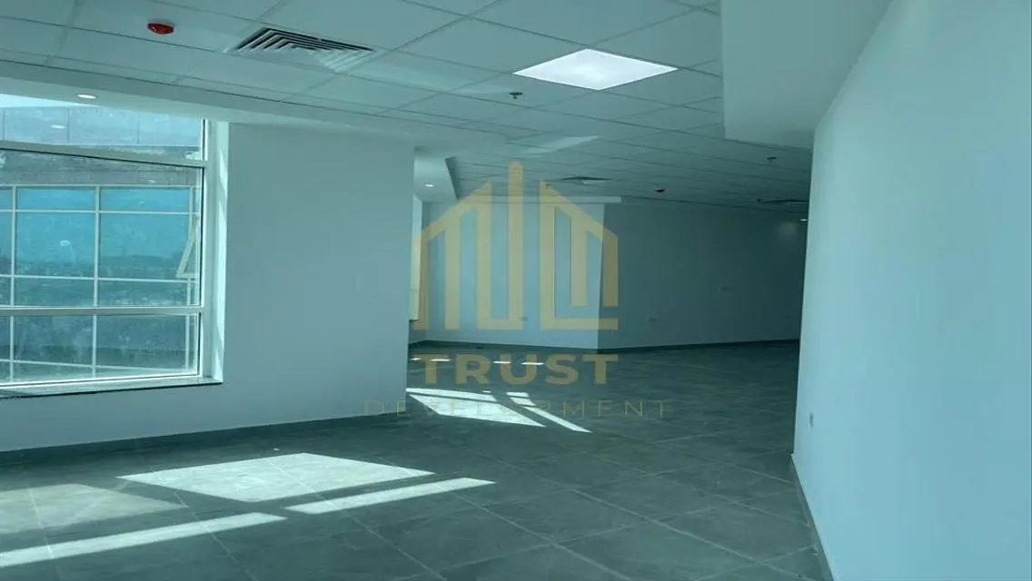 Exceptional Investment Opportunity in Spacious Property