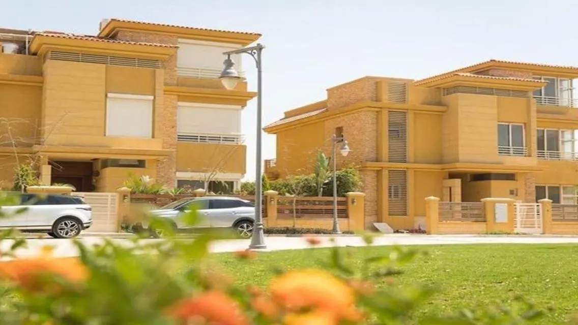 فيلا فاخرة بمساحة واسعة مع مرافق مذهلة