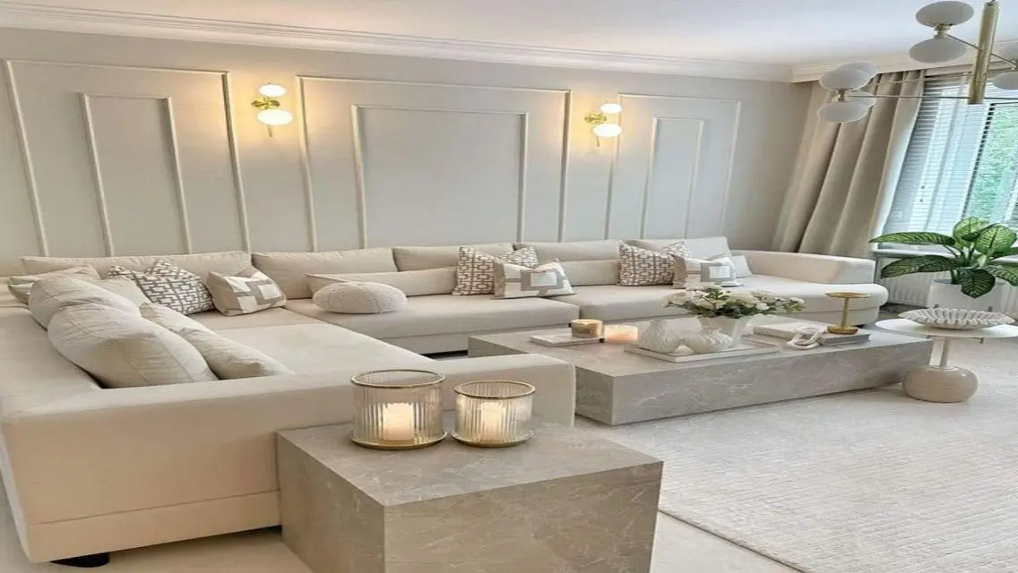 Luxurious Apartment Overlooking the Lake