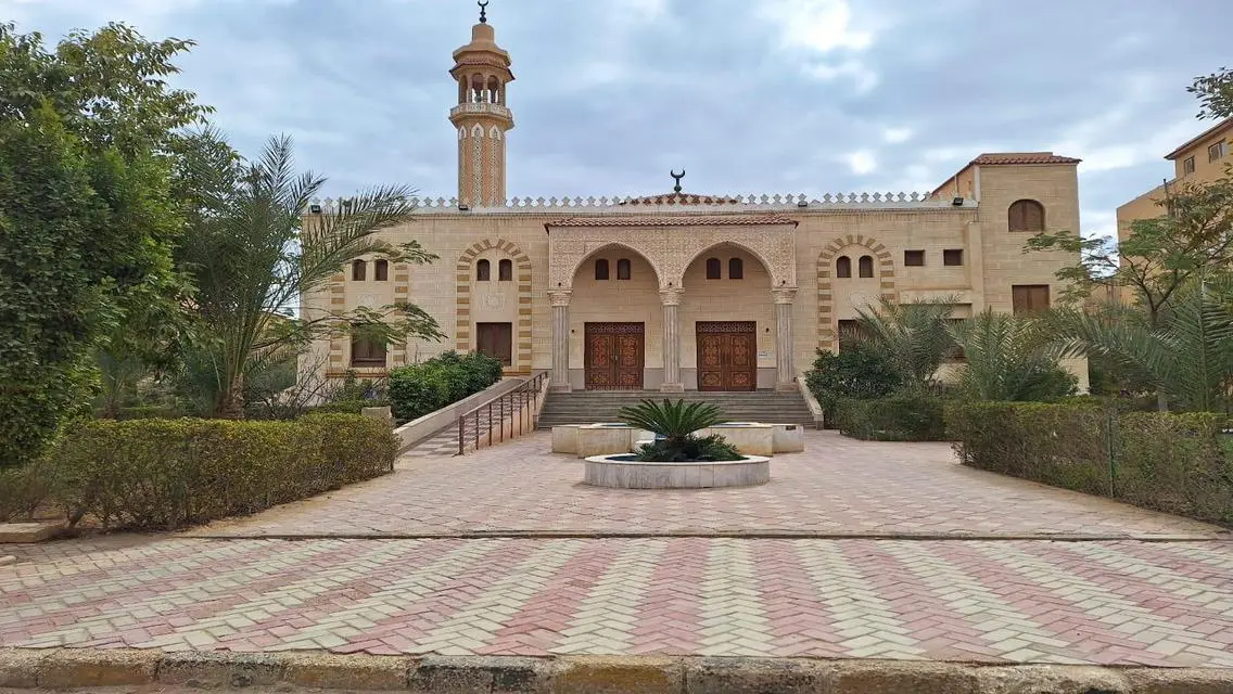 شقة فاخرة للبيع بموقع مميز