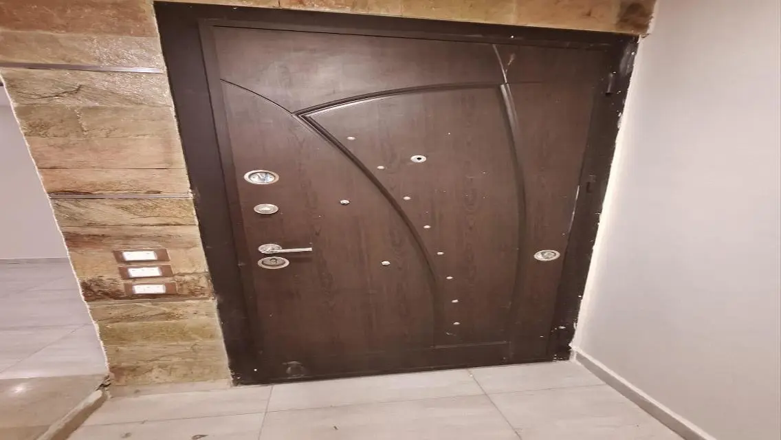 شقة فاخرة للبيع بموقع مميز