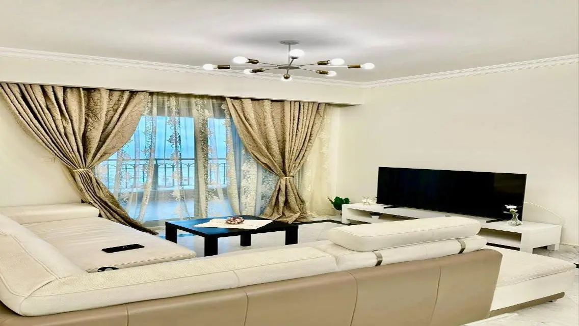 Luxury Villa with Stunning Lake View