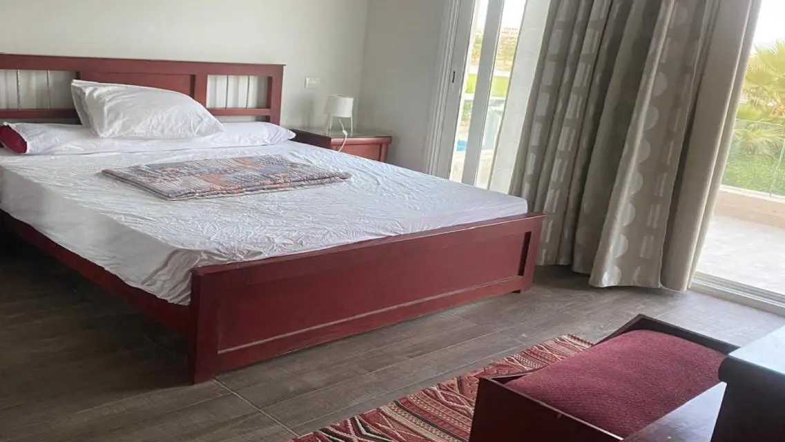 Stunning Apartment for 19000 EGP with Balcony and Private Garden Overlooking Lakes