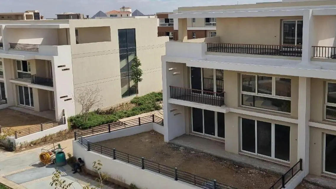 شقة فاخرة للبيع بسعر 6,060,000 جنيهاً – منطقة الأطفال