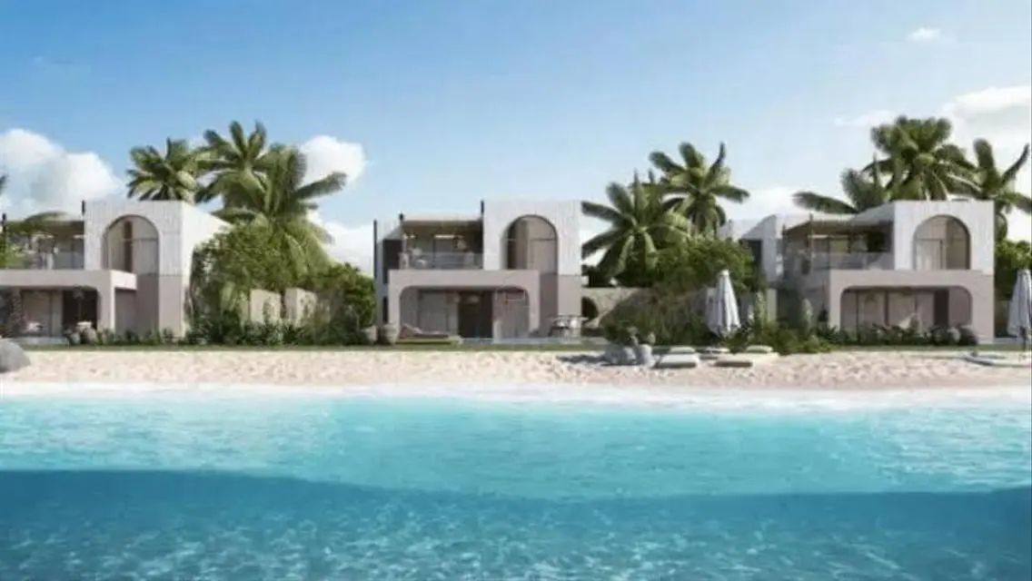 Luxury Apartment Overlooking Lakes with Premium Amenities