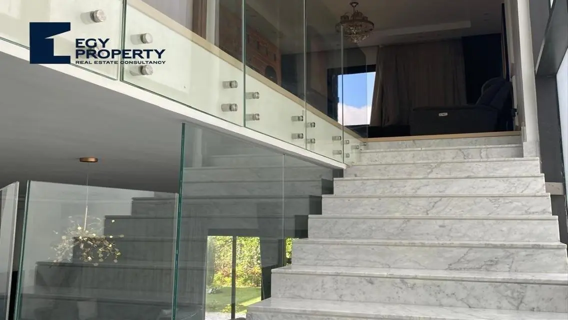 Luxury Villa at Code EV-07863 - An Investment Opportunity in a Premier Community